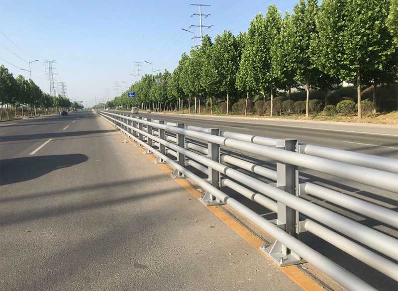 6531656566327170.jpg 防撞护栏 (2).jpg